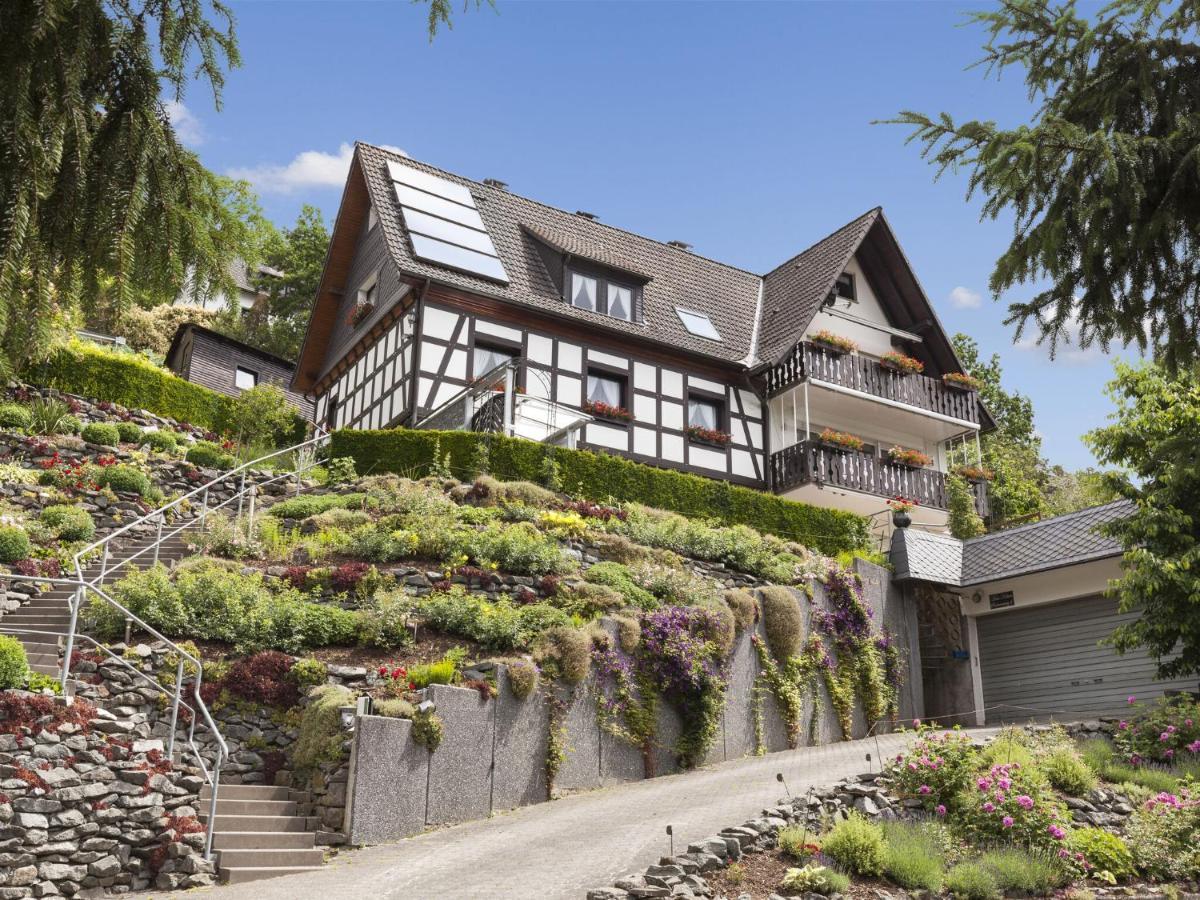 Cozy Apartment In Hallenberg With Terrace 외부 사진